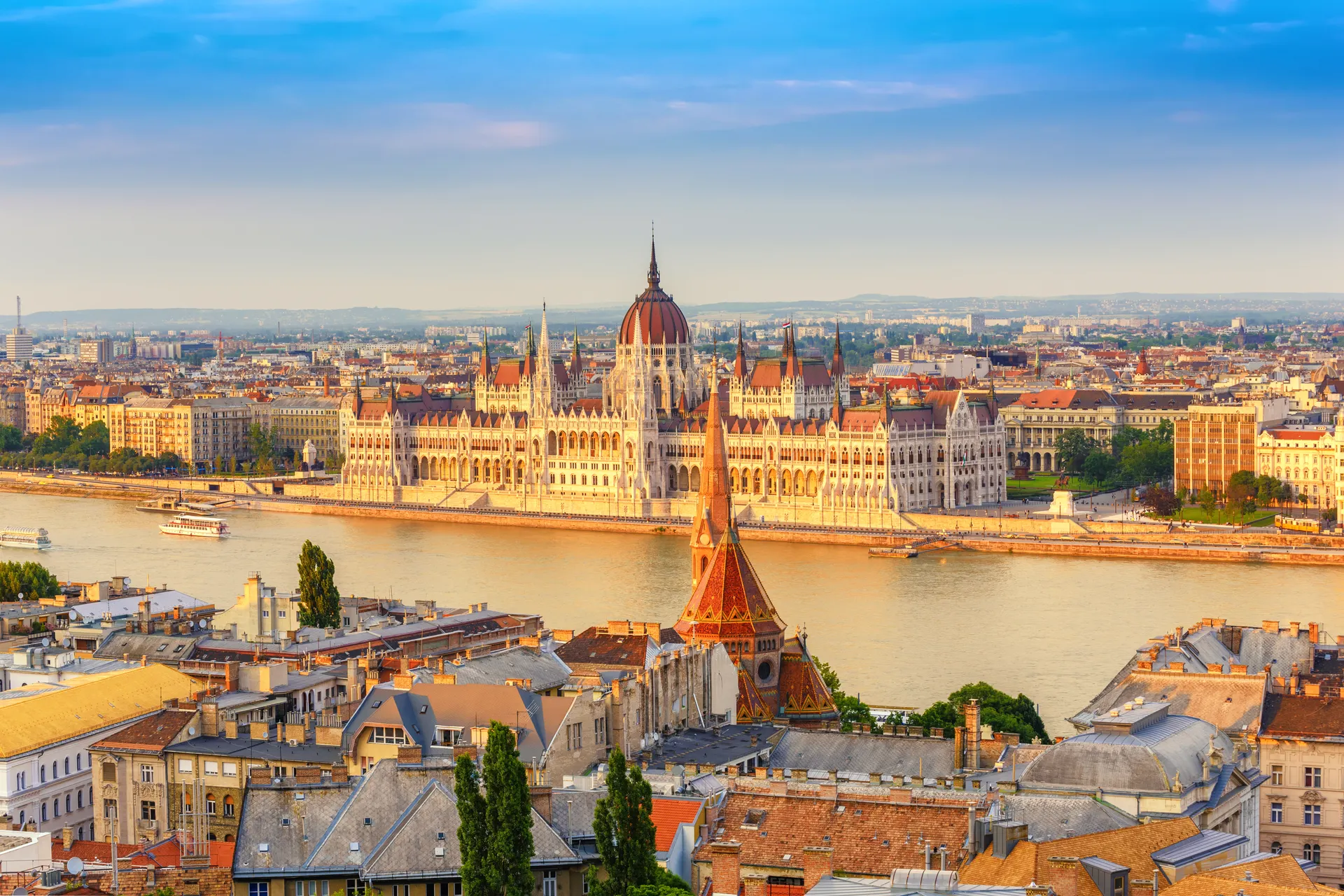 Parlementsgebouw en Donau, Budapest, Hongarije, Stedentrip Budapest | de Jong Intra Vakanties