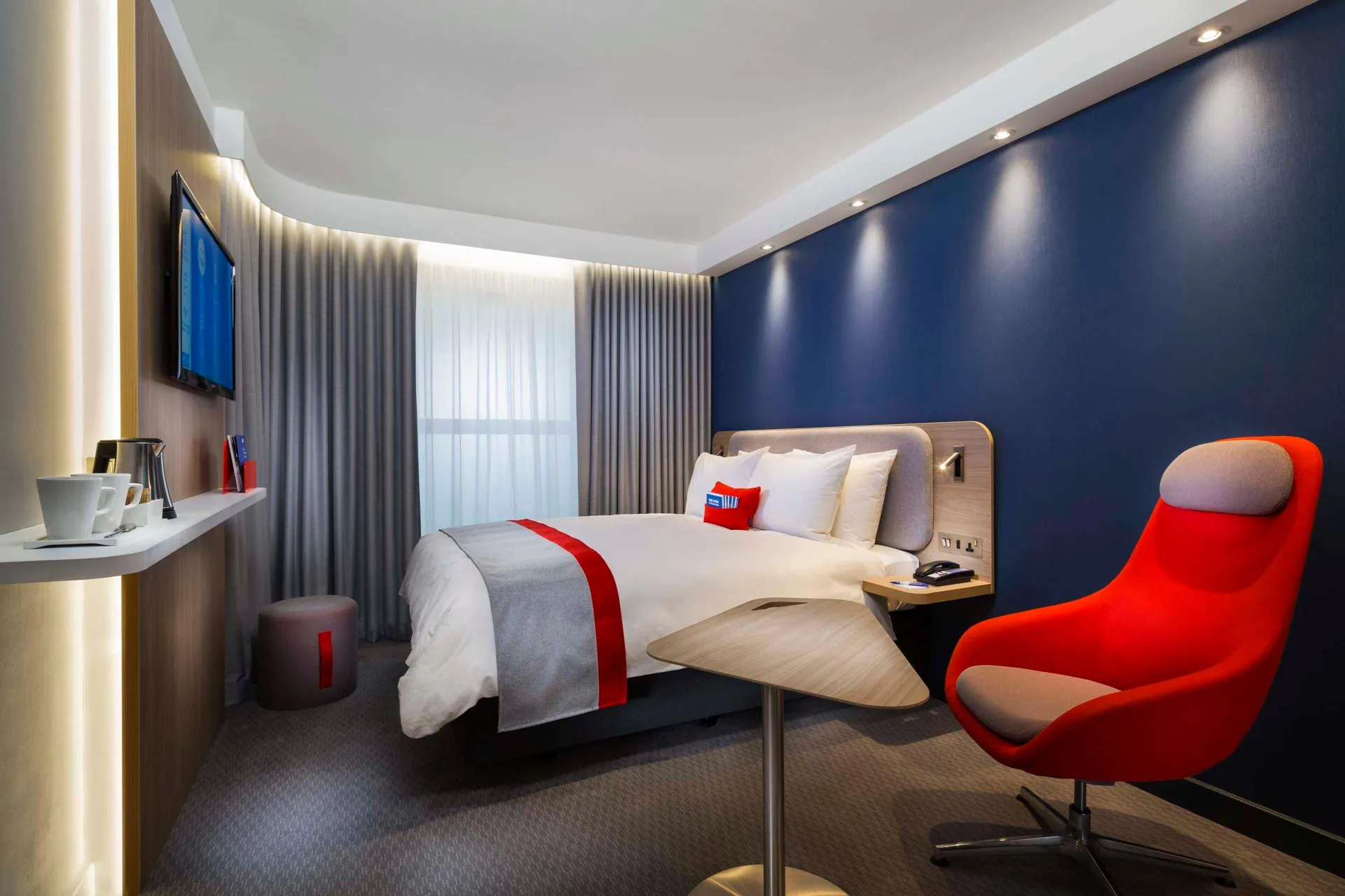 Holiday Inn Express Belfast City - Queen's Quarter.